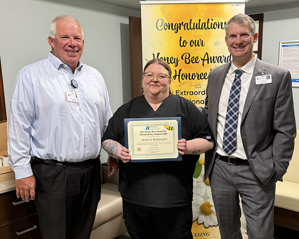 Jessica Robinson Honored with Honey Bee Award