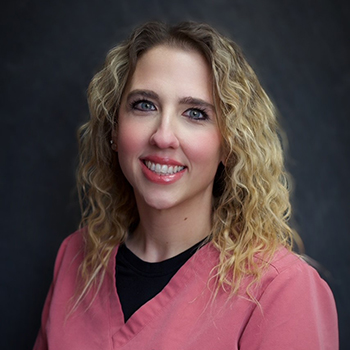 Photo of Kristin Bradshaw, APRN-FNP